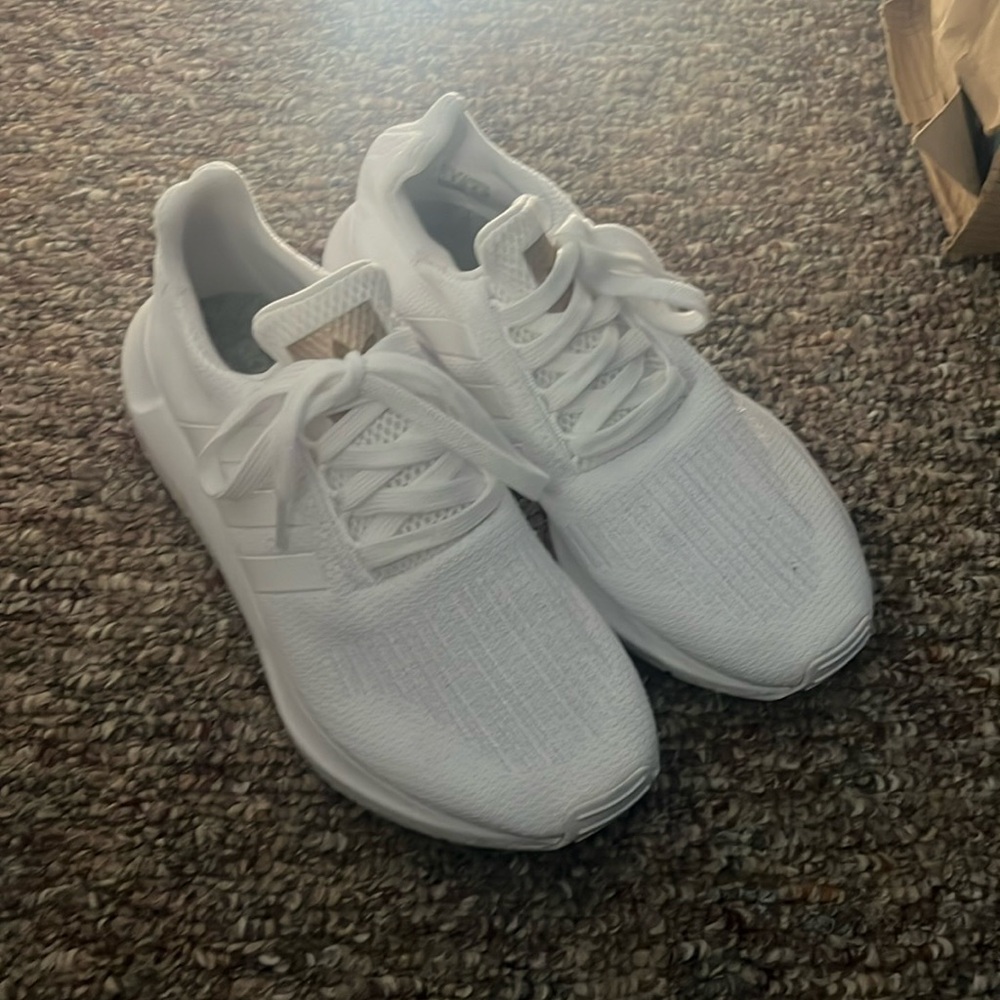 ADIDAS SNEAKERS
